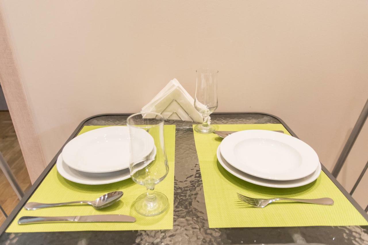 Quality Home In Athena Bagian luar foto