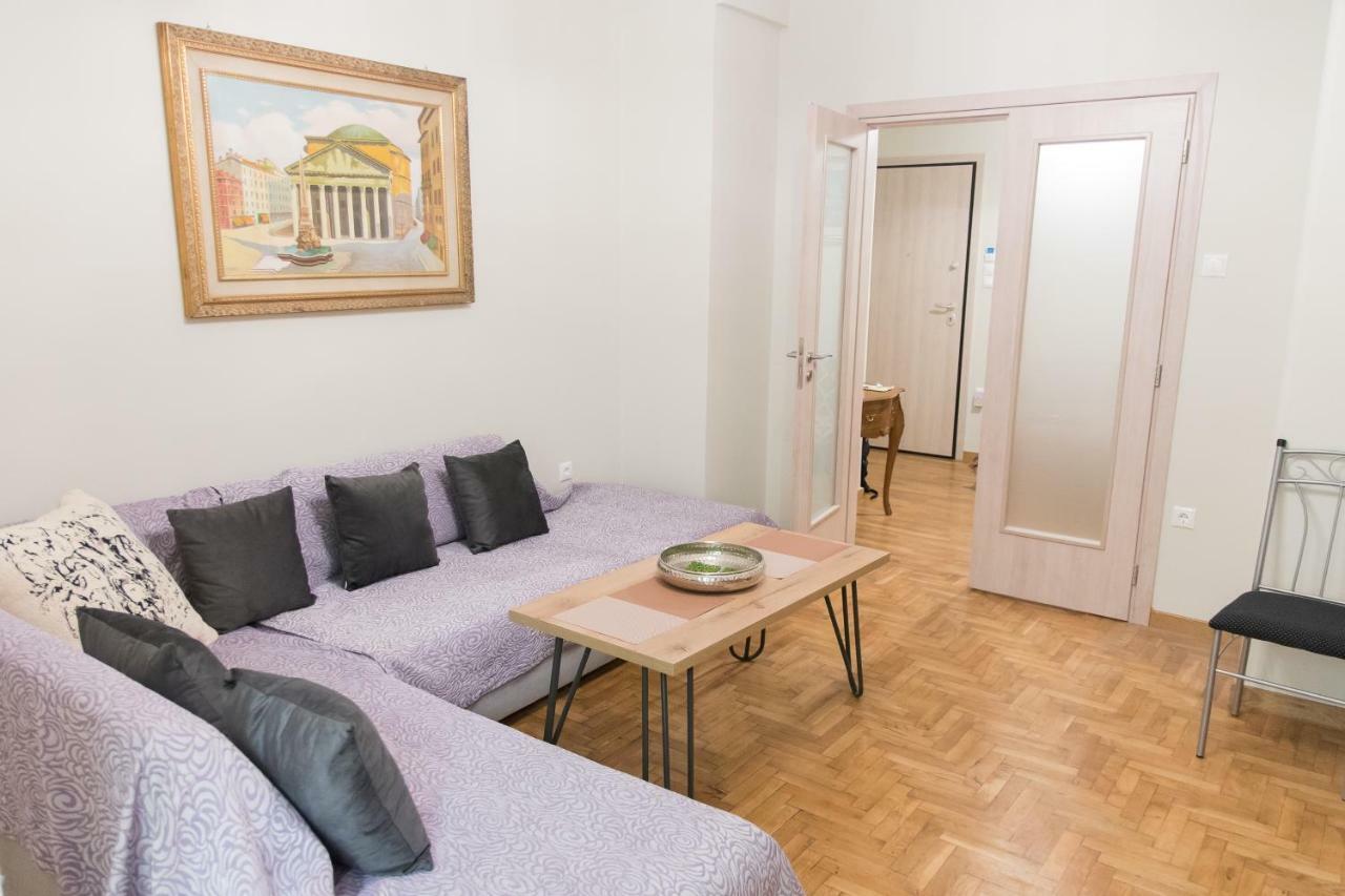 Quality Home In Athena Bagian luar foto